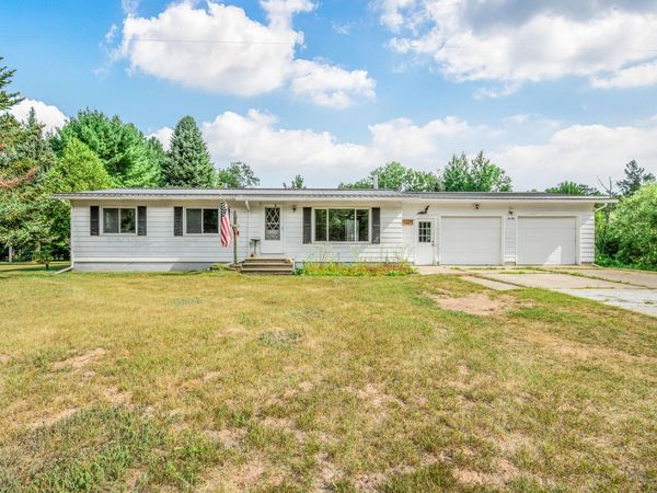 20290 11 Mile Road, Leroy, MI 49655