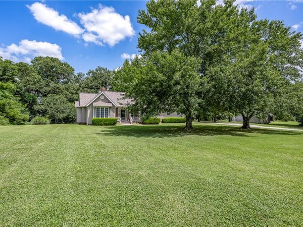 13946 Fairmount Road, Siloam Springs, AR 72761