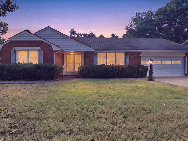 5430 S Zunis Avenue , Tulsa, OK 74105