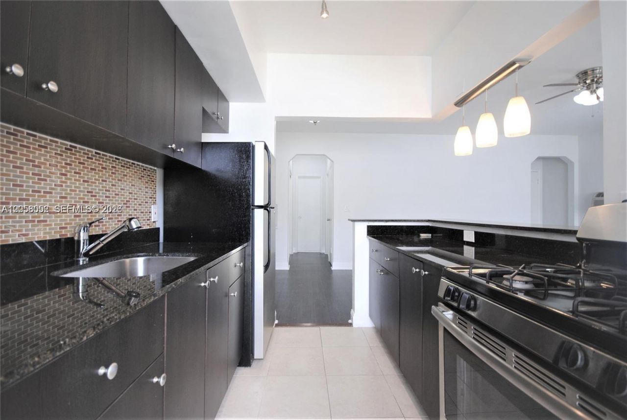 535 73rd St , Unit 1-8, Miami Beach, FL 33141 Photo