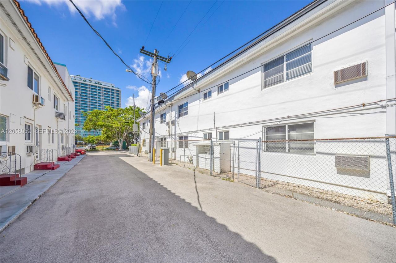 535 73rd St , Unit 1-8, Miami Beach, FL 33141 Photo