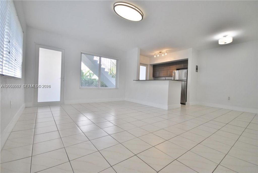 535 73rd St , Unit 1-8, Miami Beach, FL 33141 Photo