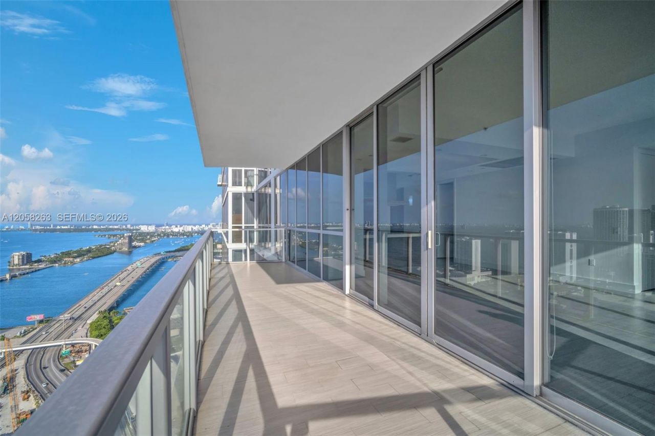 1100 Biscayne Blvd, Unit 4308, Miami, FL 33132 Photo