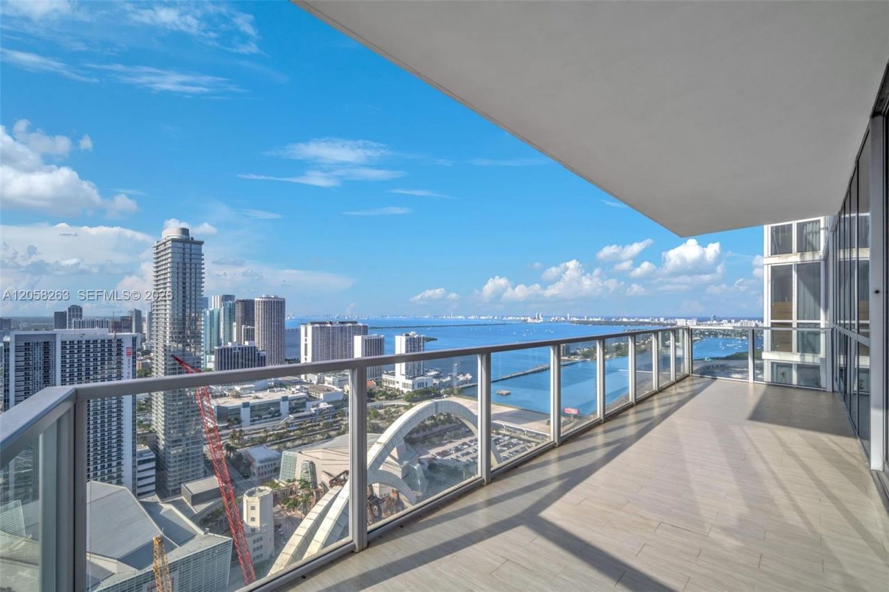 1100 Biscayne Blvd, Unit 4308, Miami, FL 33132 Photo