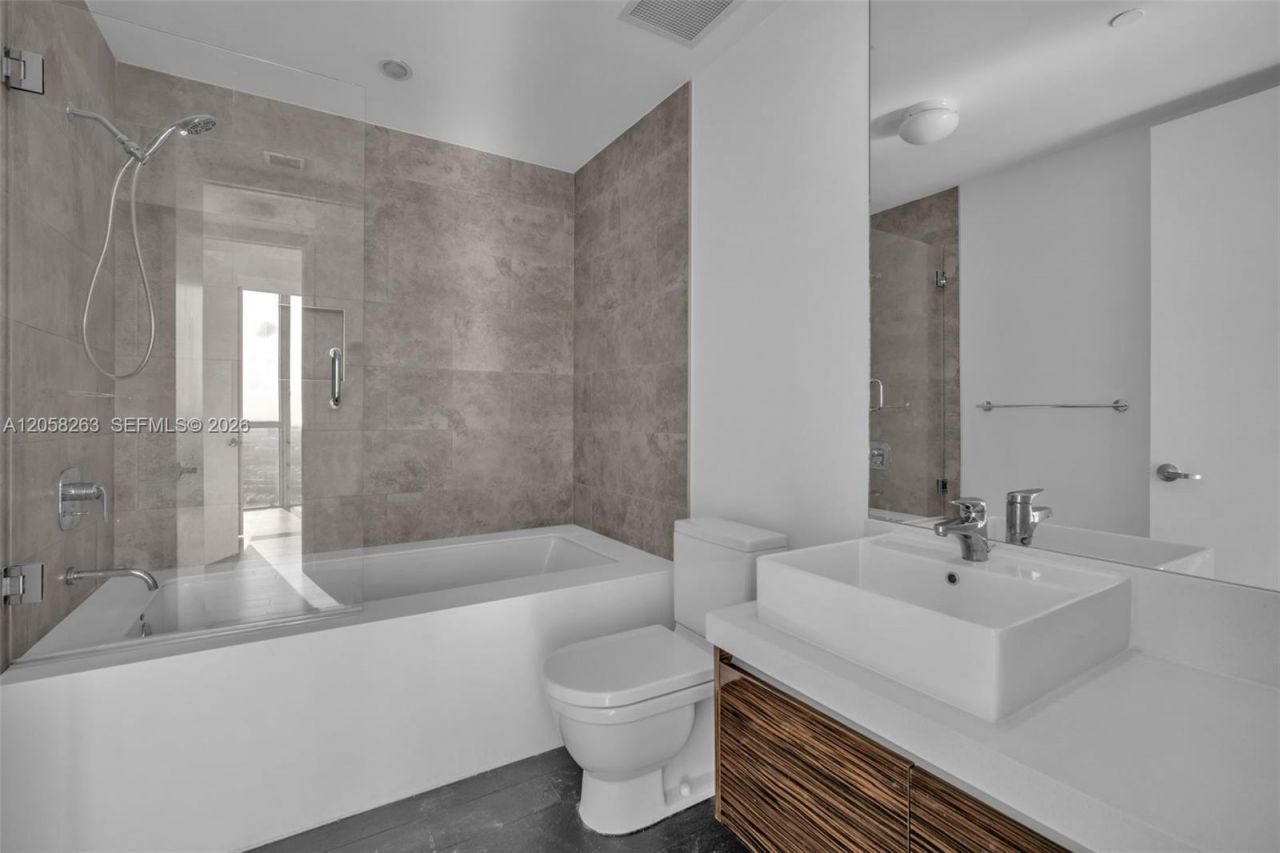 1100 Biscayne Blvd, Unit 4308, Miami, FL 33132 Photo