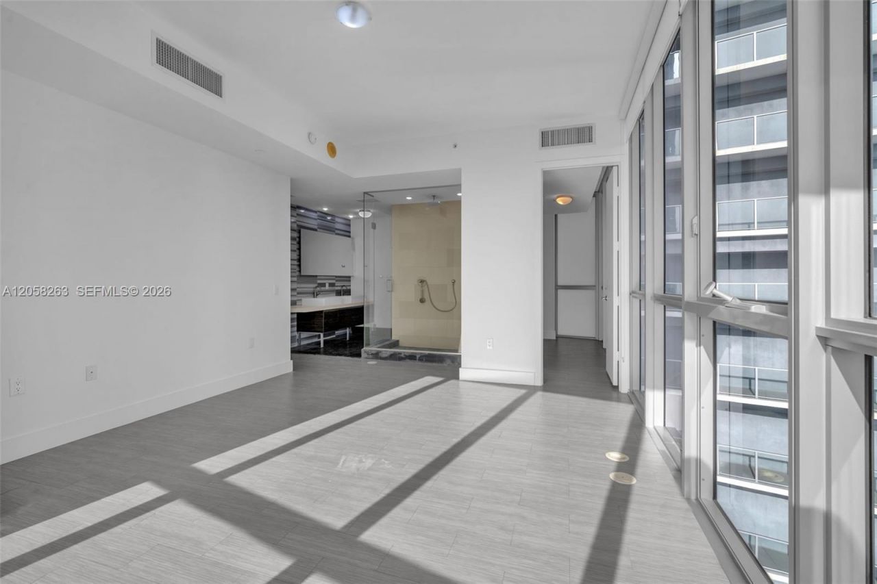1100 Biscayne Blvd, Unit 4308, Miami, FL 33132 Photo