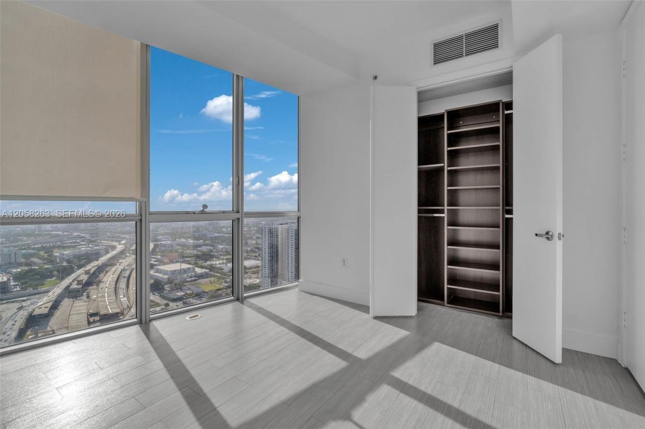 1100 Biscayne Blvd, Unit 4308, Miami, FL 33132 Photo