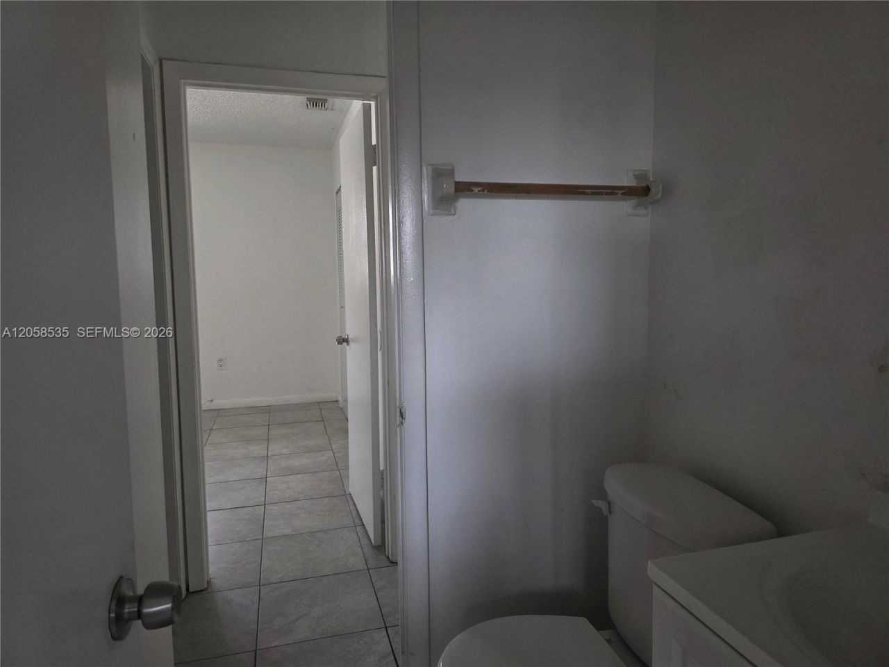 5525 W 24th Way , Unit 11, Hialeah, FL 33016 Photo