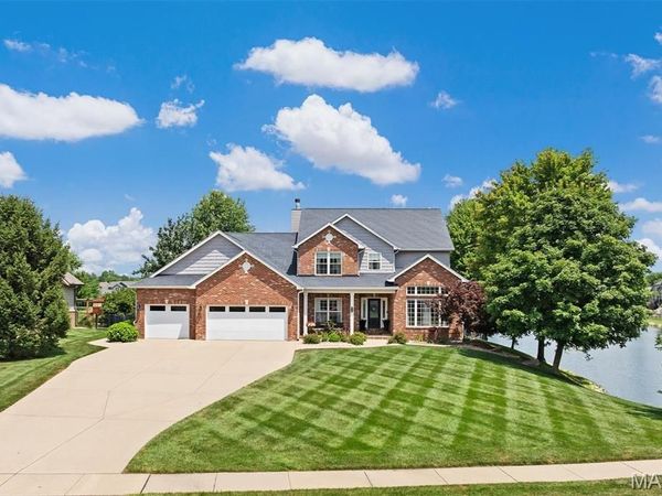 3534 S Arbor Lake Drive, Edwardsville, IL 62025