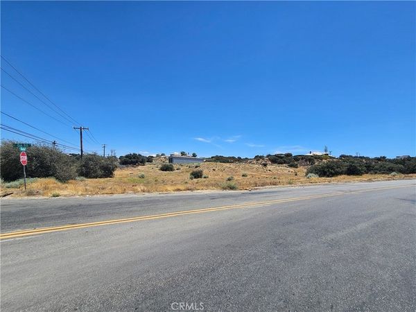 10735 Ranchero, Oak Hills, CA 92344