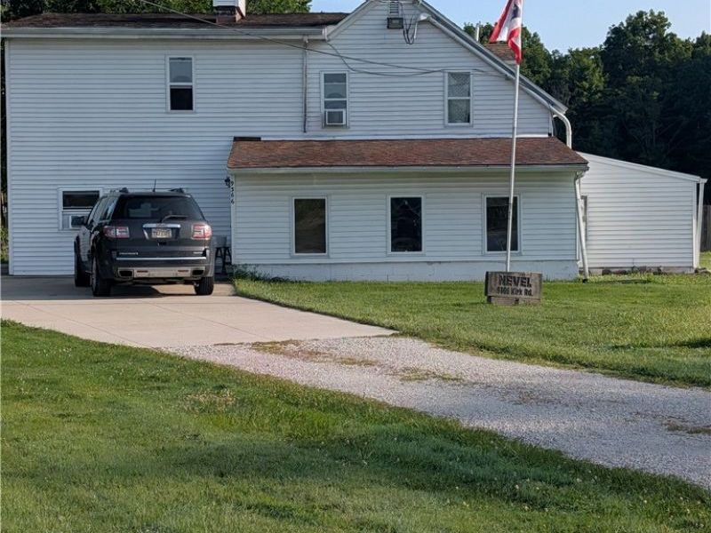 9366 Kirk Road, North Jackson, OH 44451 Photo 3