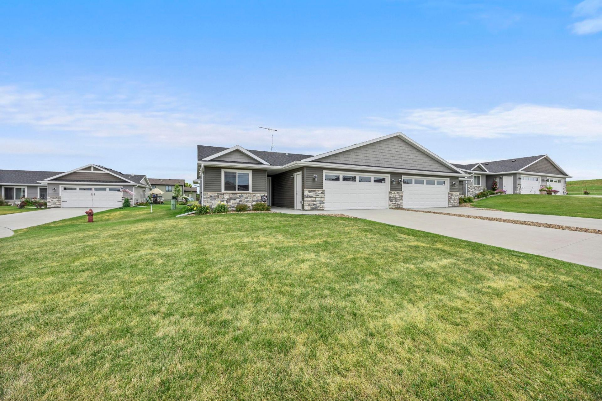 885 Tall Grass Court , Wanamingo, MN 55983