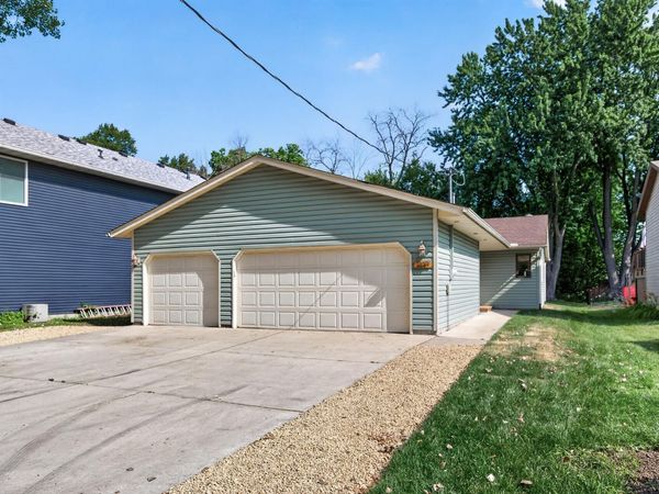 1819 9th Avenue SE, Forest Lake, MN 55025