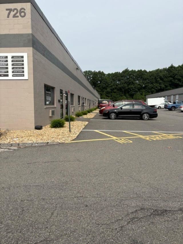 726 E Industrial Park Drive, Unit #Q, Manchester, NH 03109 Main Photo