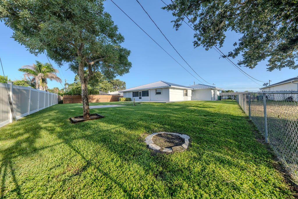 651 SE Degan Drive, Port Saint Lucie, FL 34983 Photo