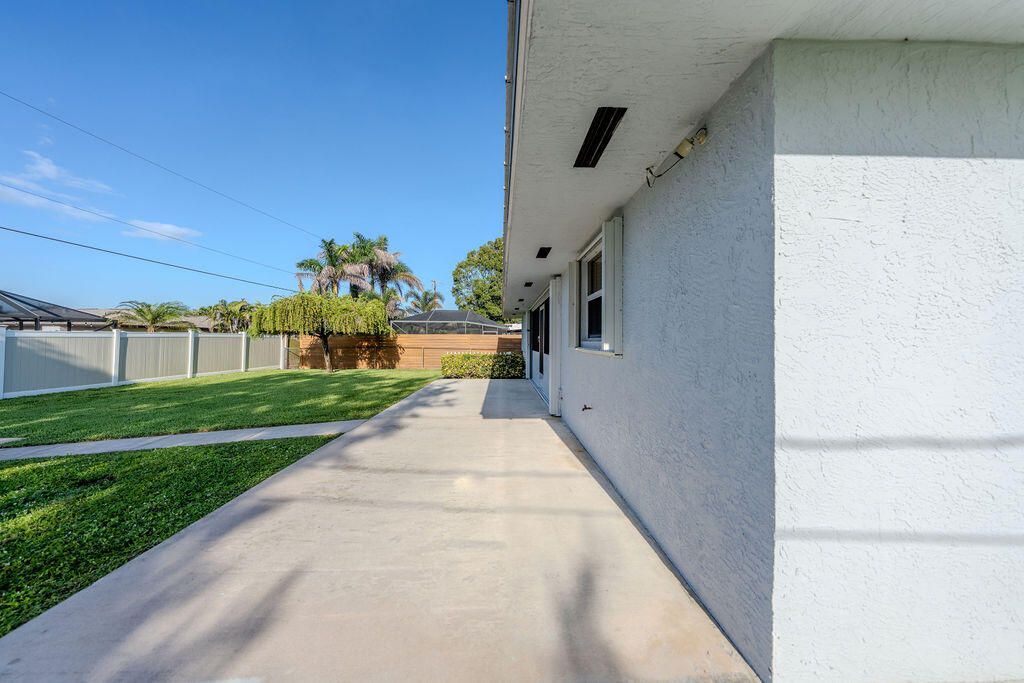 651 SE Degan Drive, Port Saint Lucie, FL 34983 Photo