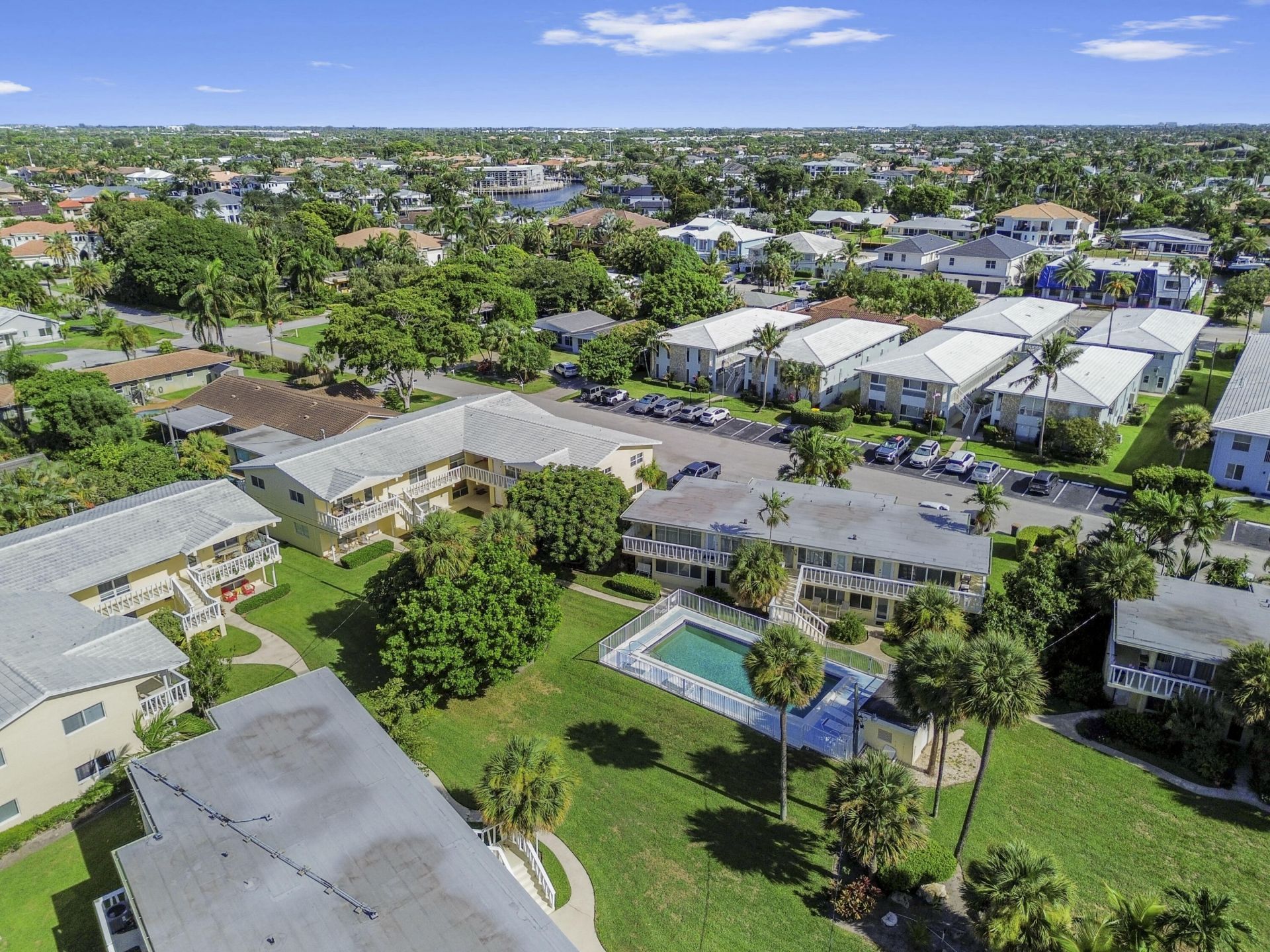 2755 NE 28th Avenue, Unit F-1, Lighthouse Point, FL 33064 Photo
