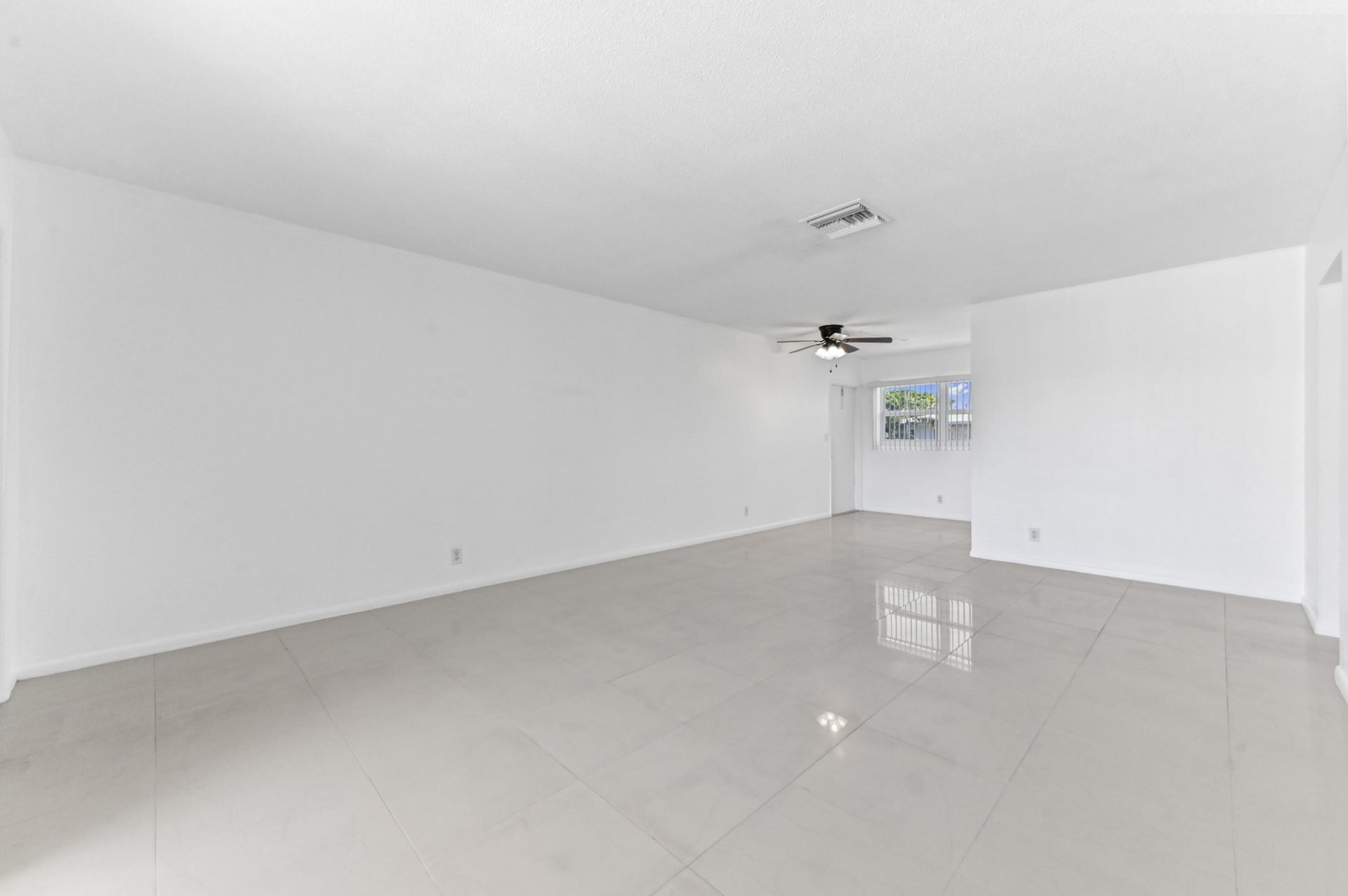 2755 NE 28th Avenue, Unit F-1, Lighthouse Point, FL 33064 Photo
