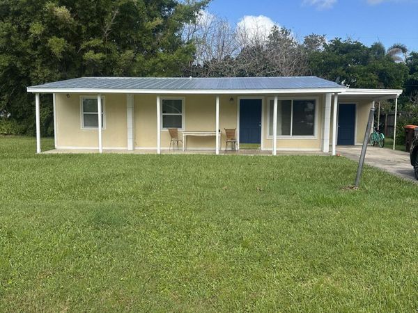 1571 4TH Court, Vero Beach, FL 32960