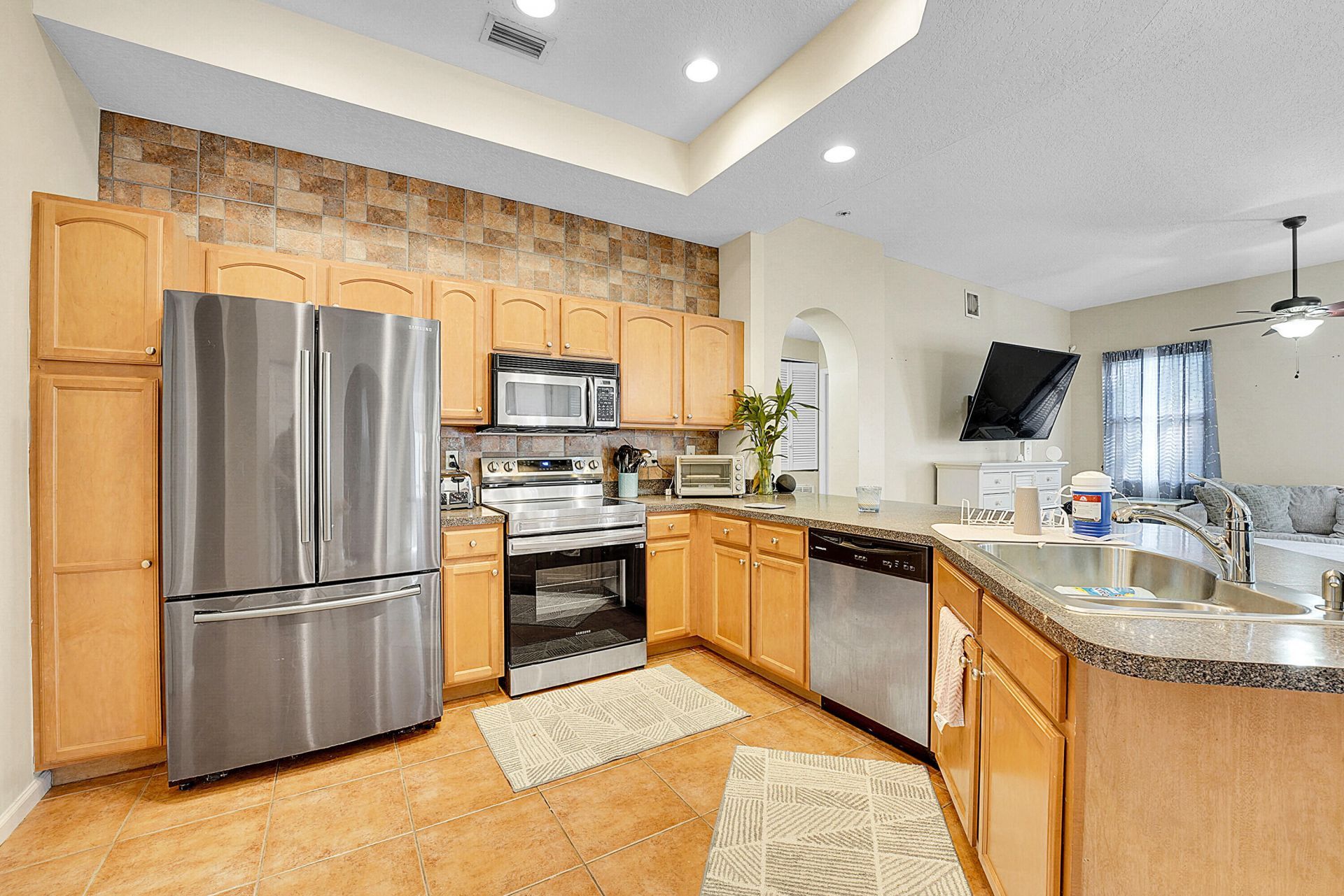 6173 NW East Deville Circle, Port Saint Lucie, FL 34986 Photo