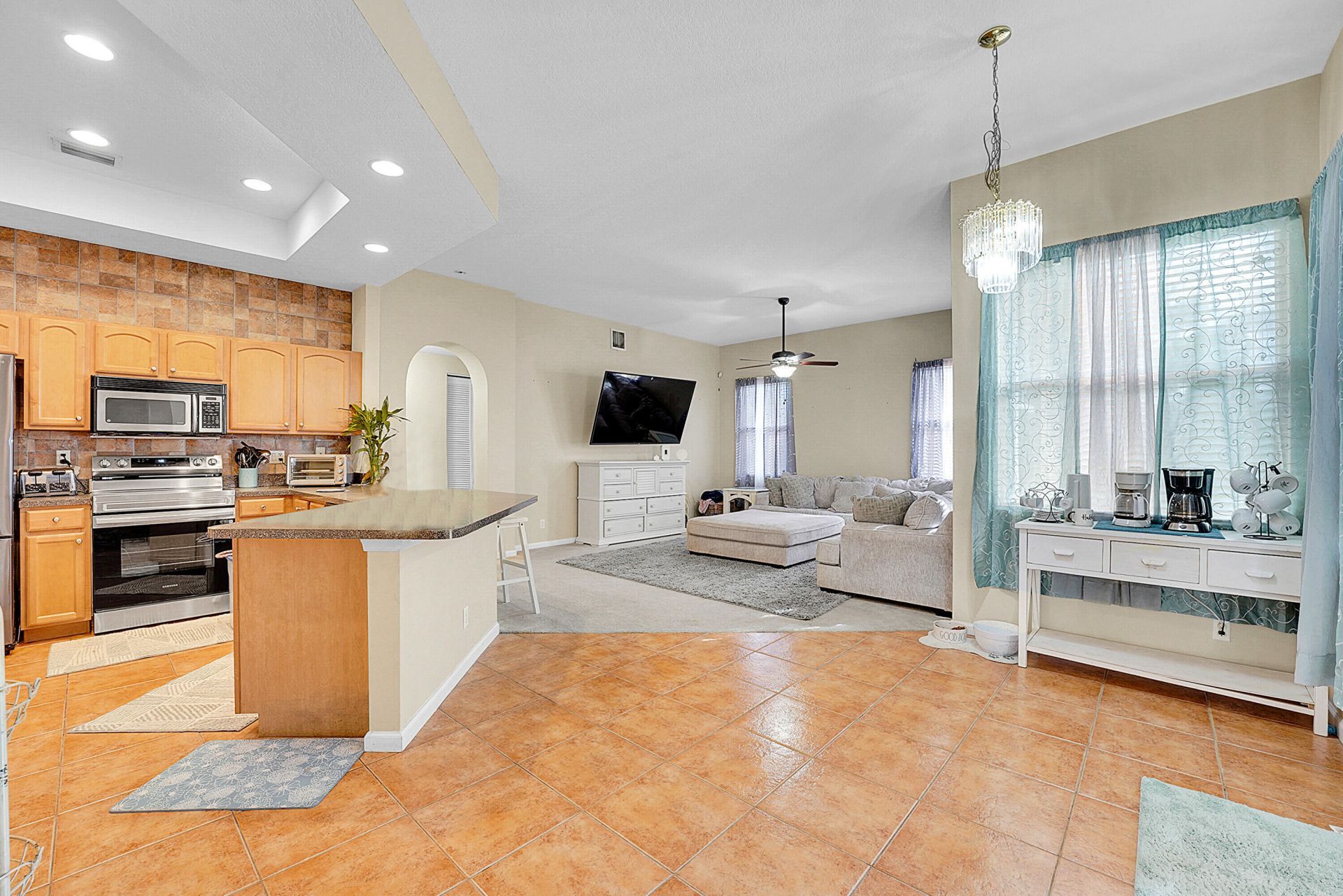 6173 NW East Deville Circle, Port Saint Lucie, FL 34986 Photo