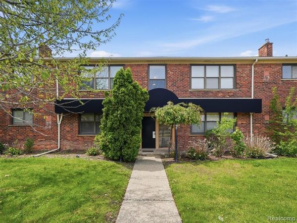 25707 Woodward Avenue , Royal Oak, MI 48067
