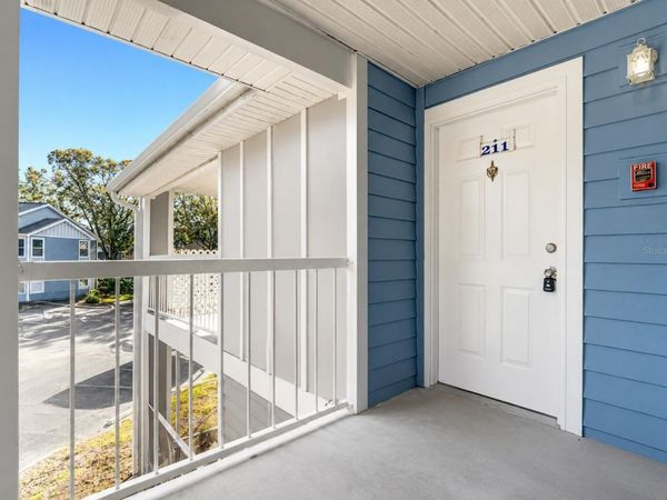 2585 GRASSY POINT DRIVE , Unit 211, LAKE MARY, FL 32746