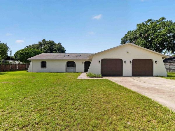 4840 LAKE CECILE DRIVE , KISSIMMEE, FL 34746