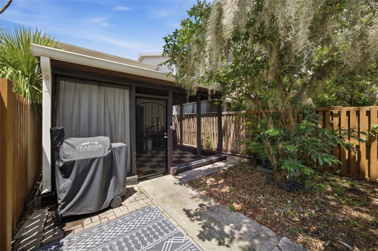 14713 Lake Forest Drive, Lutz, FL 33559 Photo