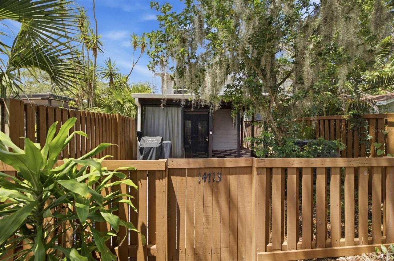 14713 Lake Forest Drive, Lutz, FL 33559 Photo