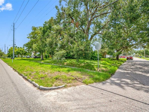 2208 N LINCOLN AVENUE , TAMPA, FL 33607