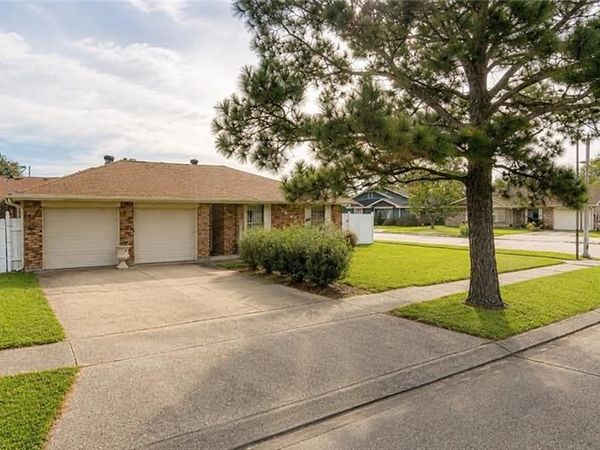 1841 BURNLEY Drive , Marrero, LA 70072