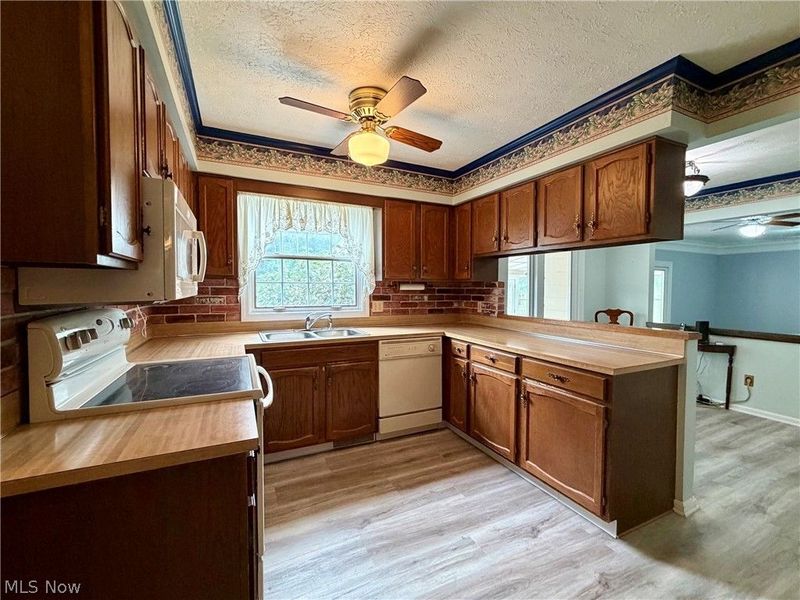 11545 Hosford Road, Chardon, OH 44024 Photo 9