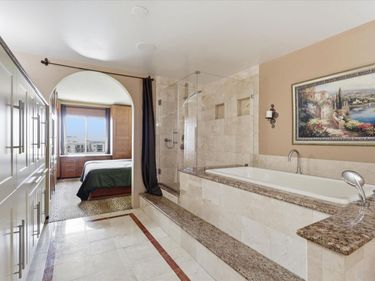 8350 GREENSBORO DRIVE, Unit 1017, MCLEAN, VA 22102