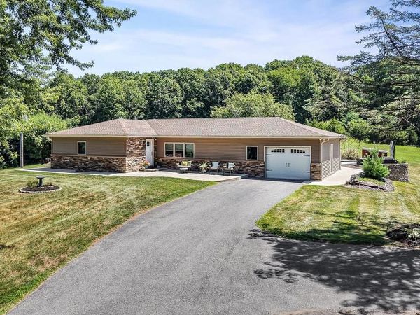 130 CLEARFIELD LANE, READING, PA 19608