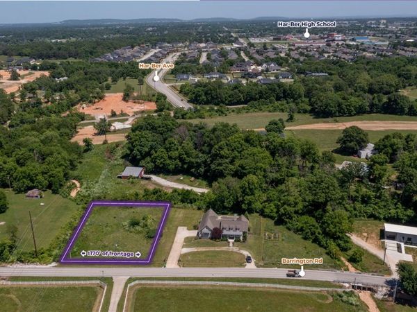 N Barrington Road , Tontitown, AR 72762