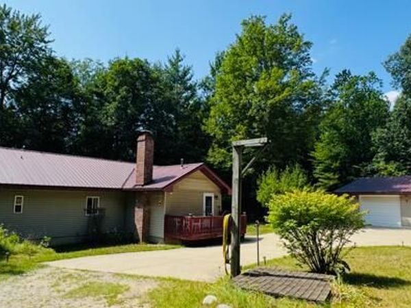 112 Topper Lane, Houghton Lake, MI 48629