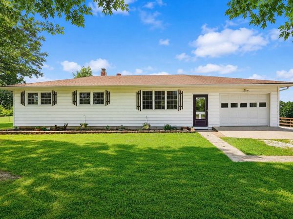 7380 State Road Vv, Mokane, MO 65059
