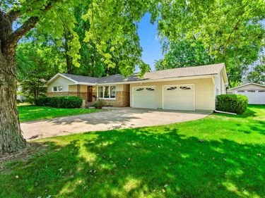 408 E BIRCHWOOD Street, Morton, IL 61550