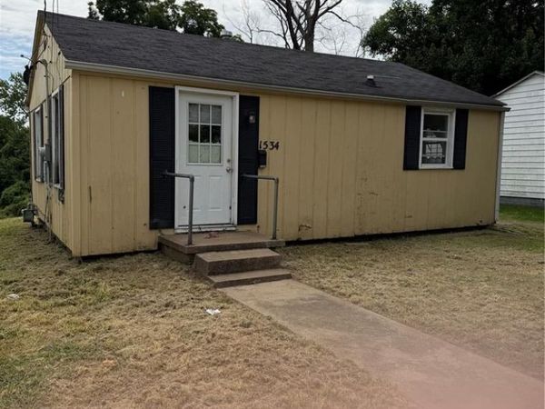 1534 N Main Street , Cape Girardeau, MO 63701