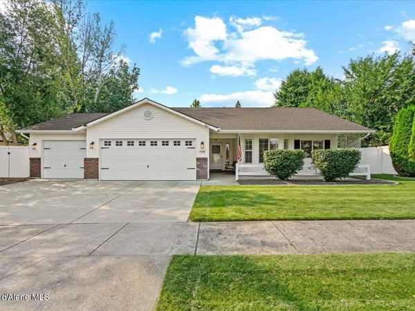 1944 W Ridgemont AVE , Hayden, ID 83835