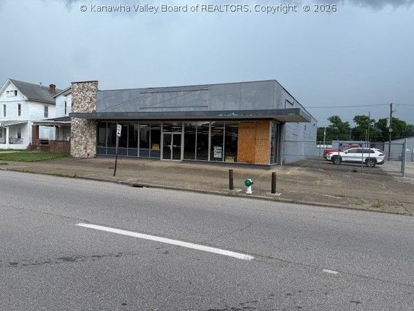 86 Washington Avenue, Huntington, WV 25701