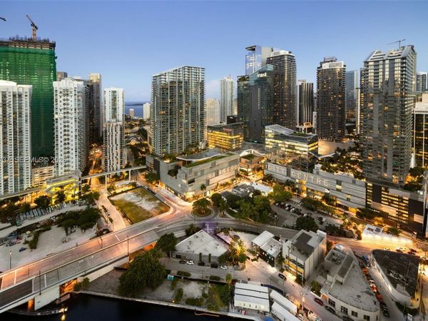 92 SW 3rd St , Unit 3901, Miami, FL 33130