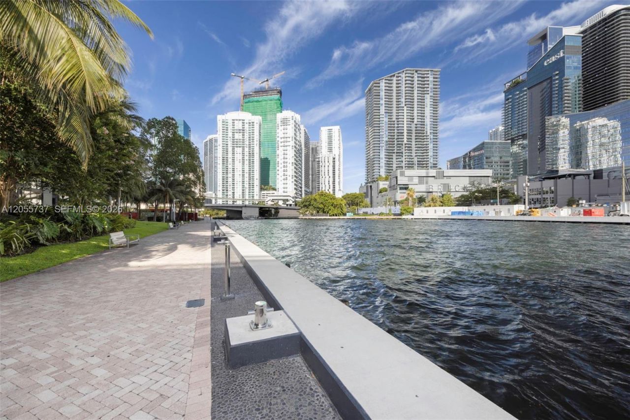 92 SW 3rd St , Unit 3901, Miami, FL 33130 Photo
