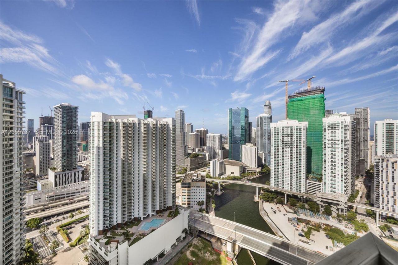 92 SW 3rd St , Unit 3901, Miami, FL 33130 Photo