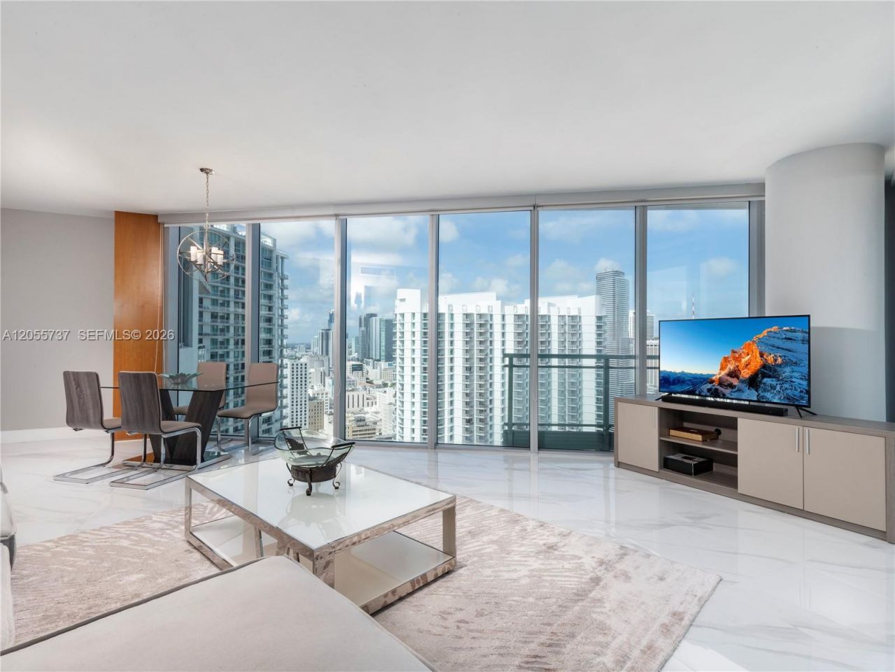 92 SW 3rd St , Unit 3901, Miami, FL 33130 Photo