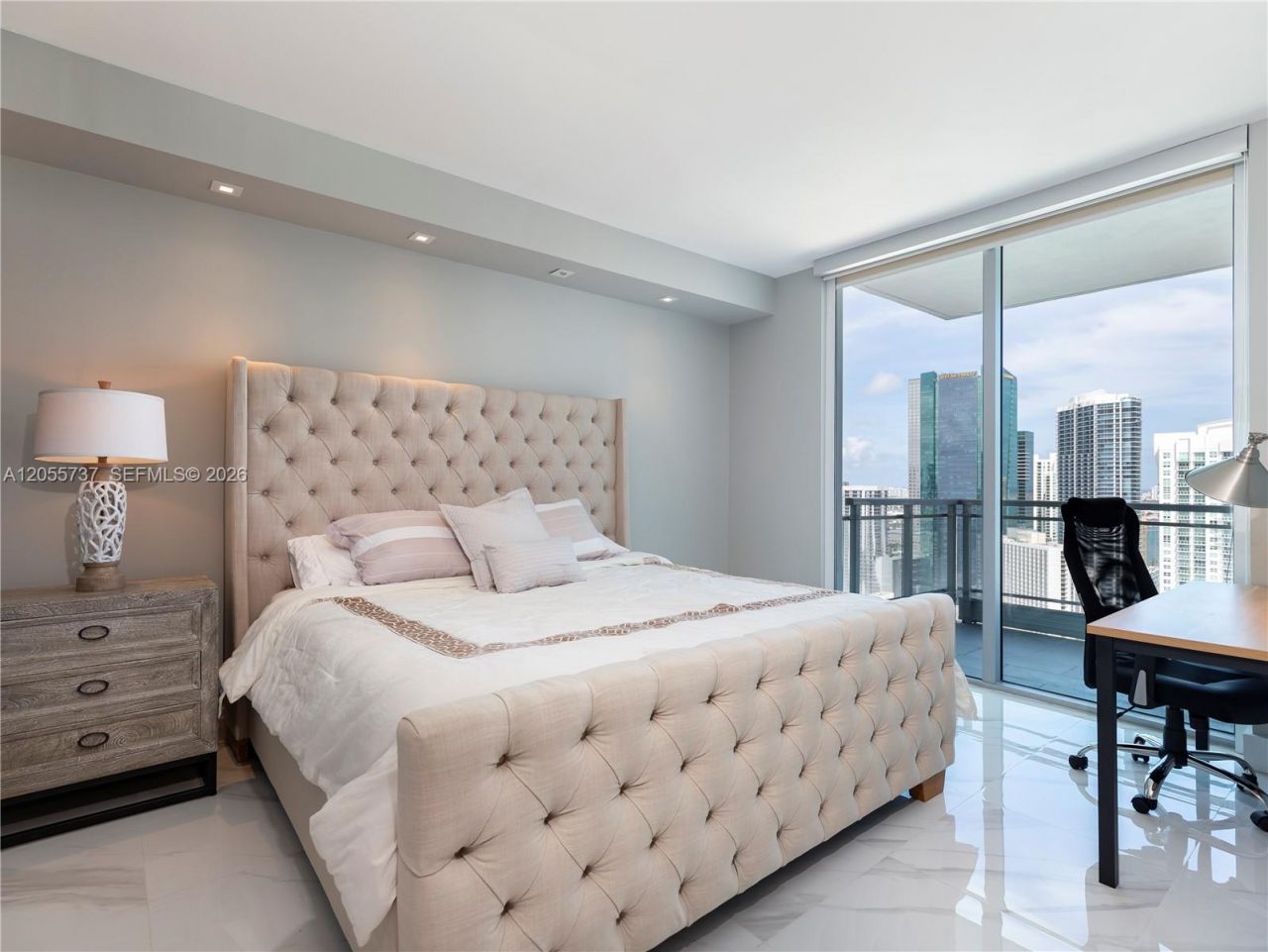 92 SW 3rd St , Unit 3901, Miami, FL 33130 Photo