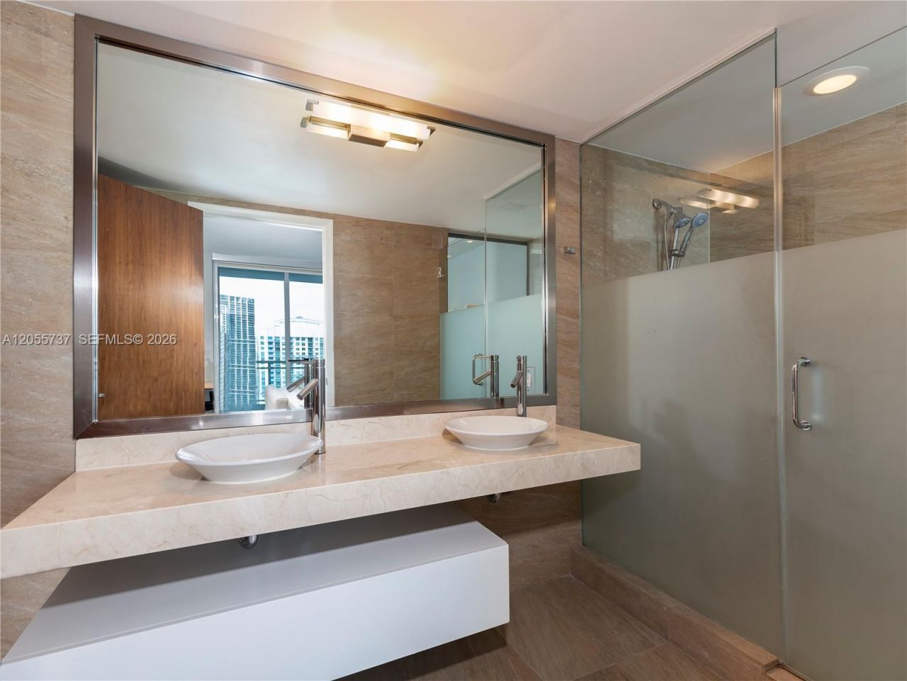 92 SW 3rd St , Unit 3901, Miami, FL 33130 Photo