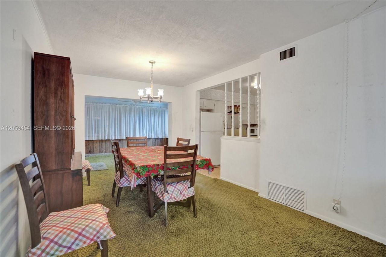 420 SW 71st Way, Pembroke Pines, FL 33023 Photo