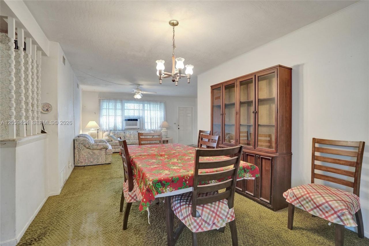 420 SW 71st Way, Pembroke Pines, FL 33023 Photo